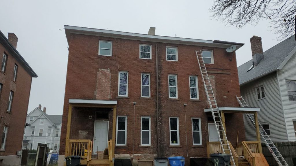 LA ROOFING AND SIDING